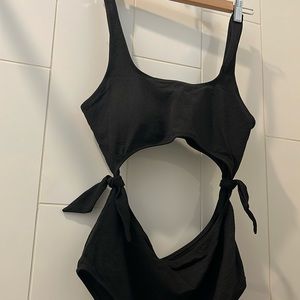 Aerie Swimsuit NWT size L